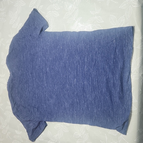 H&M T Shirt - Picture 6 of 6